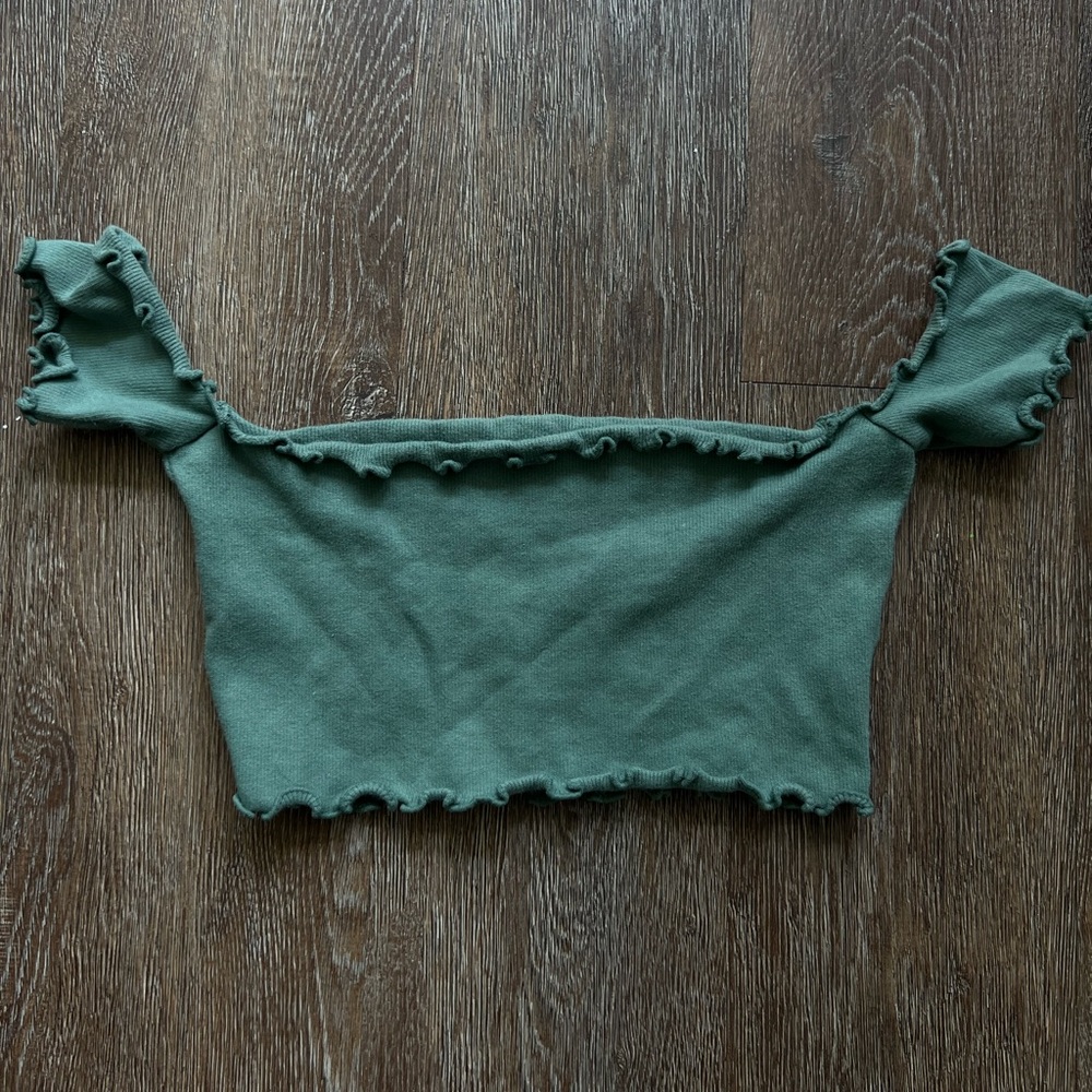 Sleeveless off-the-shoulder top